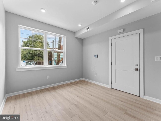 Building Photo - 1682 N 54th St