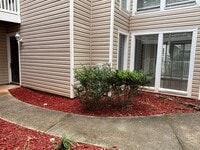 Building Photo - 1206 Augusta Dr