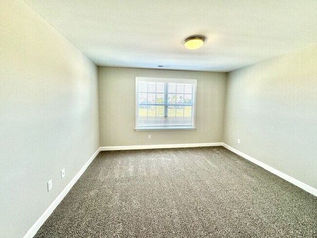 Building Photo - Now Leasing a 4-Bedroom 2.5 Home In Somerville, TN. Availalbe NOW!