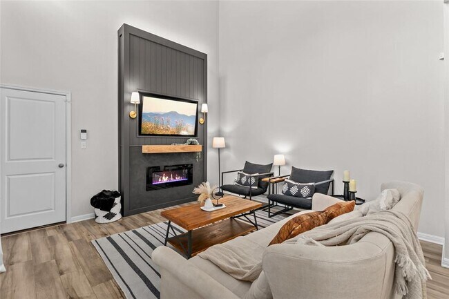 Building Photo - 376 Lost Mine Peak Ln