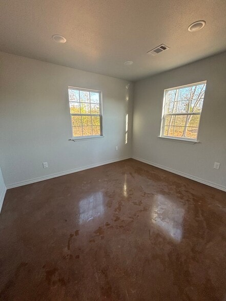 Building Photo - 88 Rustic Ln