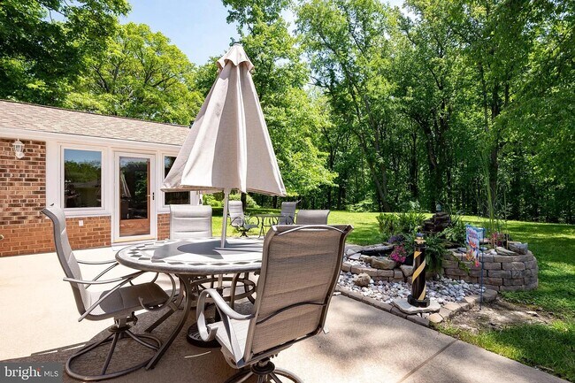 Building Photo - 11503 Vale Rd