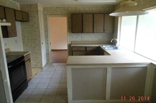 Building Photo - 6611 Woodford-