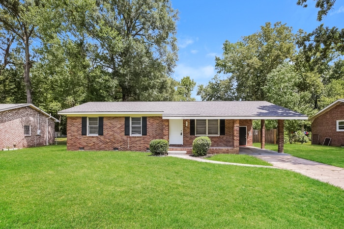 Primary Photo - 221 N Pandora Dr