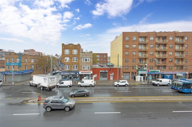 Building Photo - 172-18 Jamaica Ave