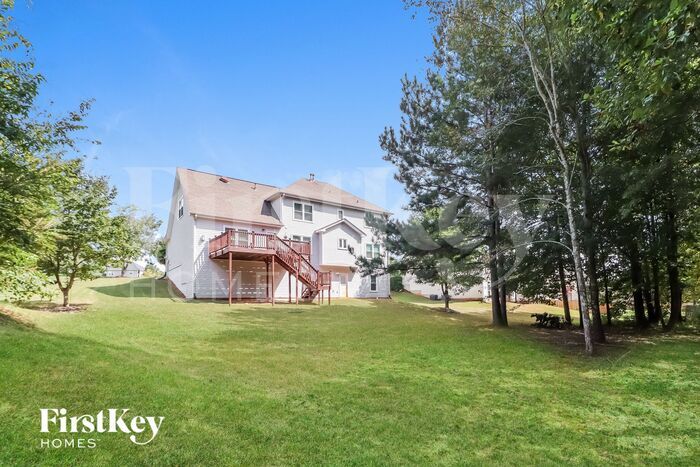 Building Photo - 1705 Bennett Dr