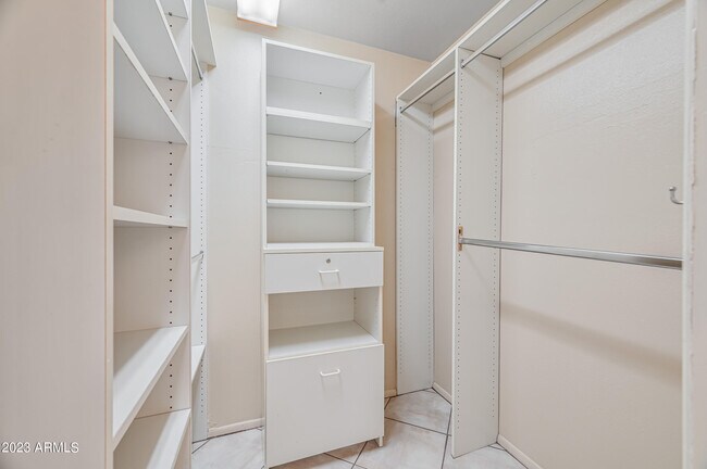 Building Photo - 7725 E Rovey Ave