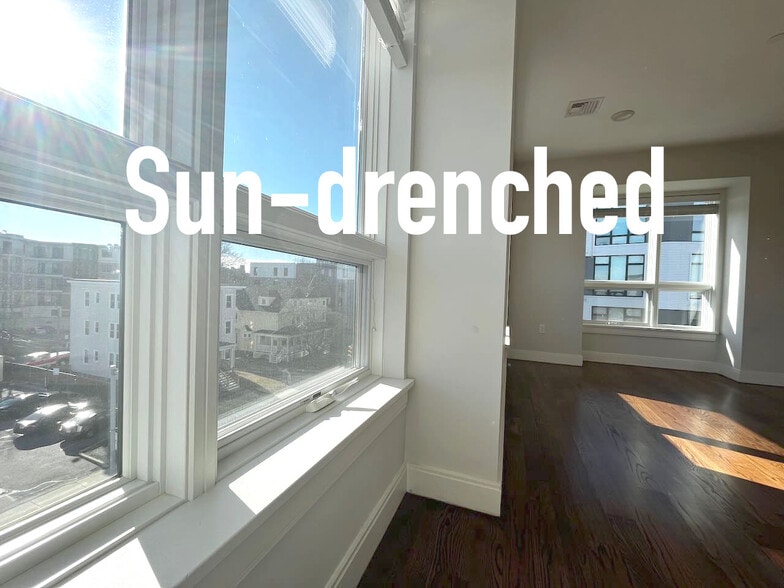 Building Photo - 7 Everett St