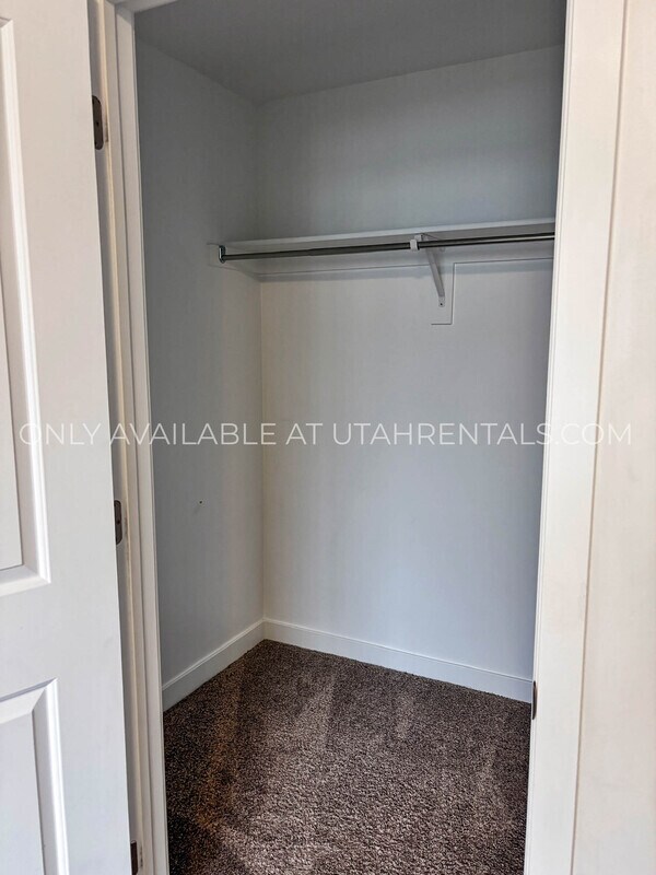 Building Photo - 3741 W 860 N