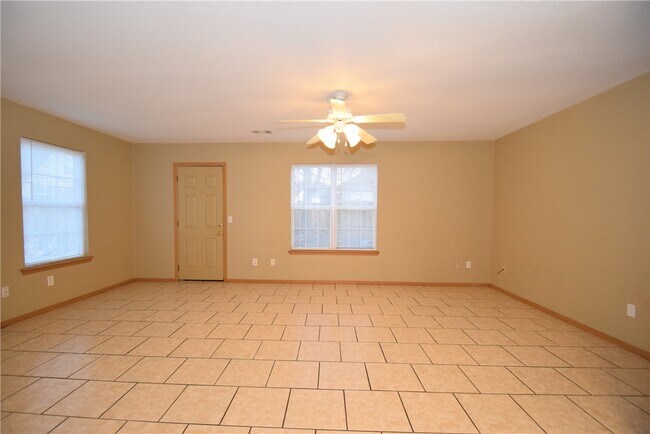Building Photo - 1154 Homestead Loop