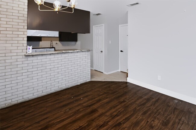 Building Photo - 11930 Ashcroft Dr