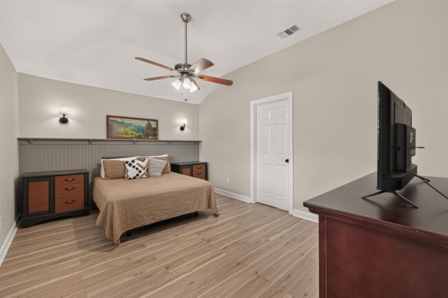 Building Photo - 22939 Indian Ridge Dr