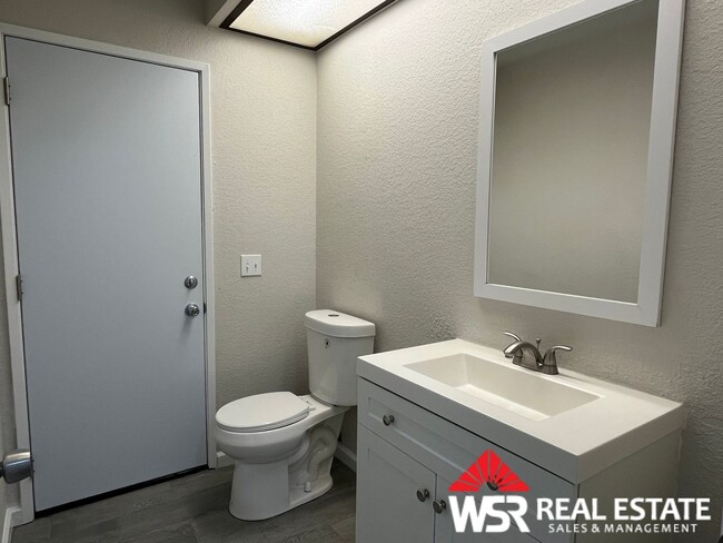 Building Photo - Stunning 4-Bedroom Remodeled Home for Rent...