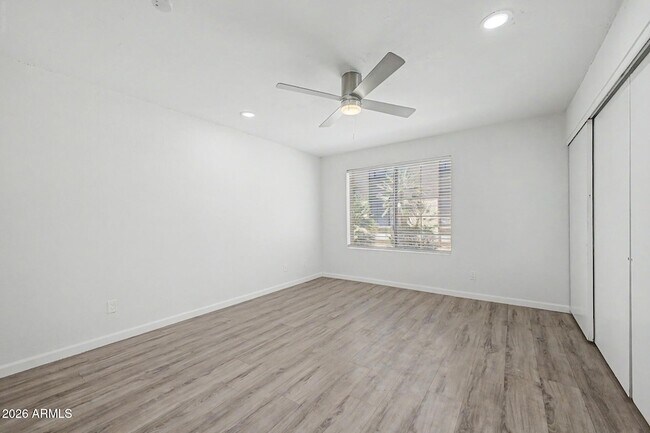 Building Photo - 5236 W Peoria Ave