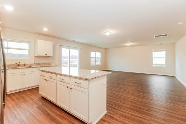 Building Photo - 590 Wilkins Rd, Midway, GA