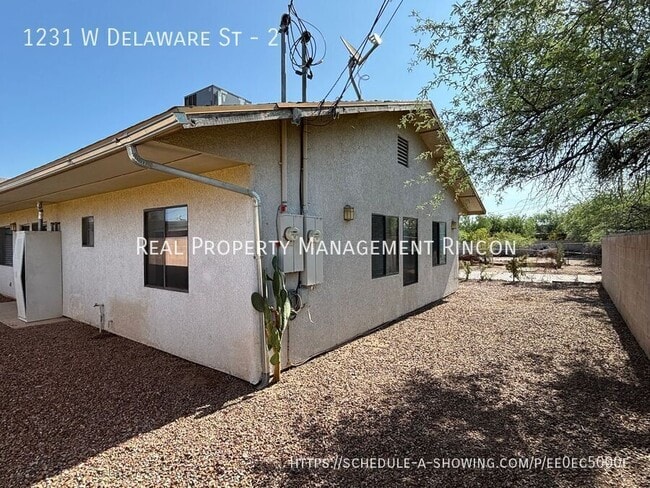 Building Photo - 1231 W Delaware St