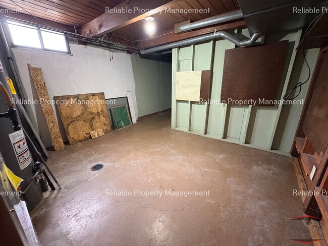 Building Photo - 2650 E 17th St