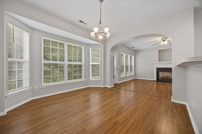 Building Photo - Charming 3-Bedroom Home,  minutes from Downtown Durham & Duke, Pet Friendly!