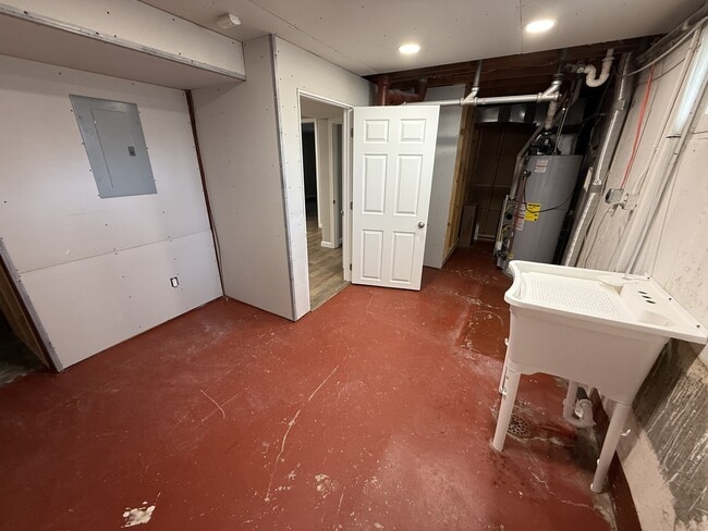 Building Photo - 3250 3rd Ave S