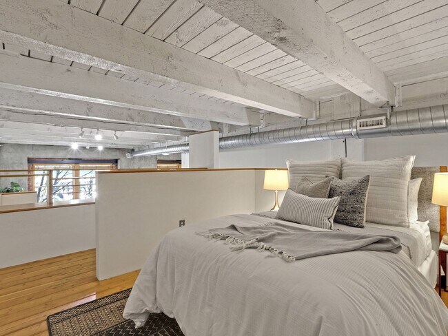 Building Photo - Historic Chown Pella Building - east facing Pearl District loft w/parking/rooftop deck