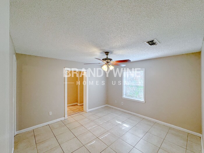 Building Photo - 10847 Bahia Dr