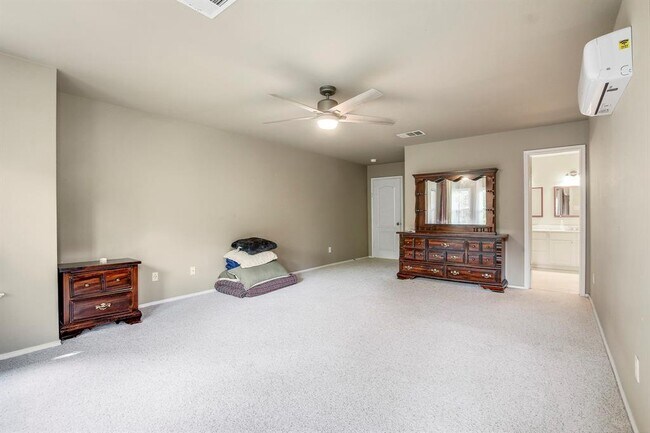 Building Photo - 1625 Balsam Way
