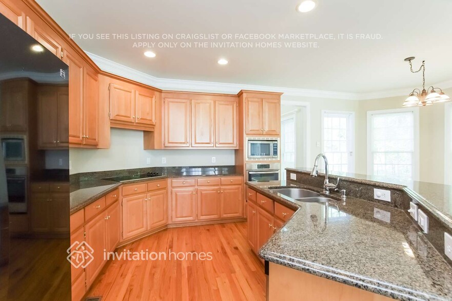 Building Photo - 419 Belvedere Ln