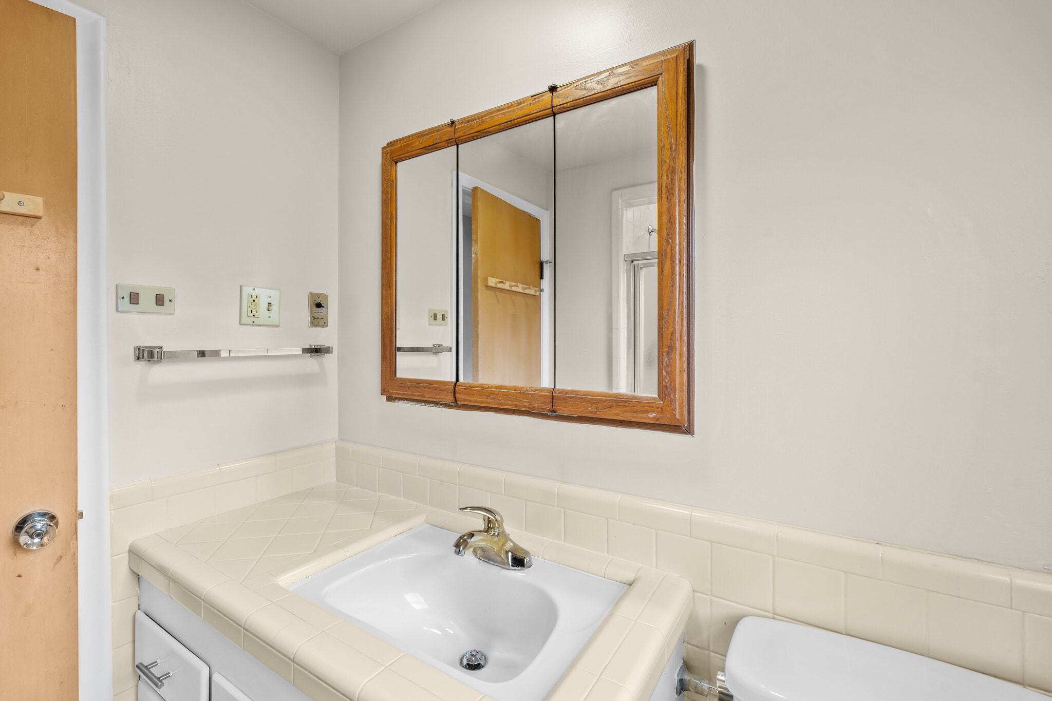 Building Photo - 3735 Heatherdowns Blvd