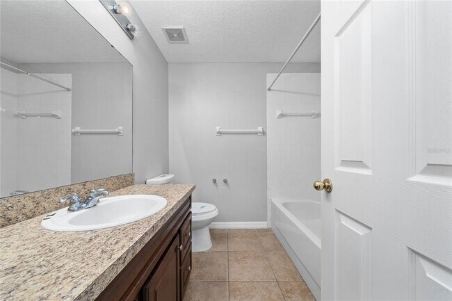 Building Photo - 1755 Plantation Oak Dr
