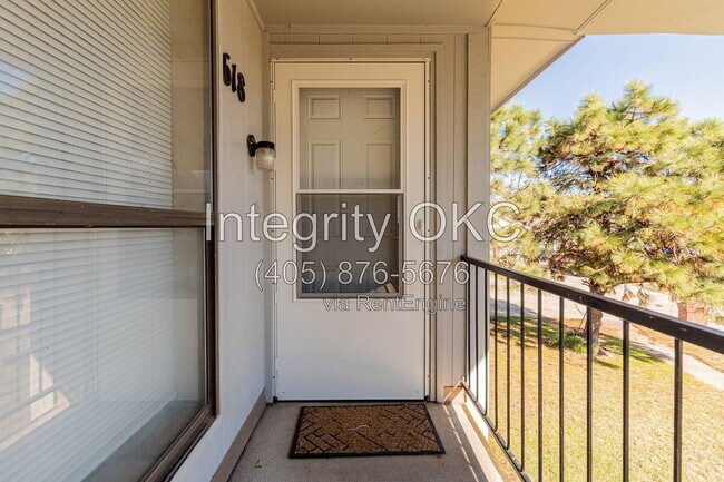 Building Photo - 618 Welston Cir