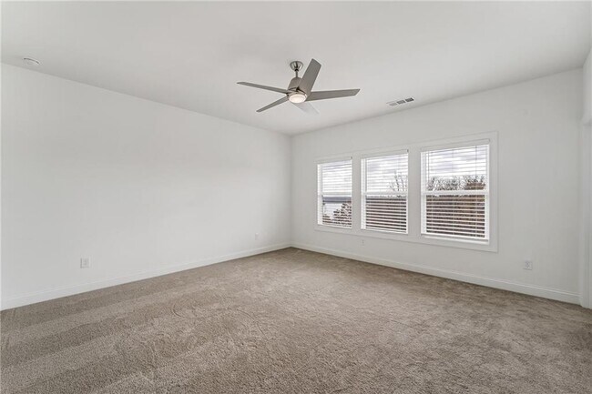 Building Photo - 1066 Winding Br Dr