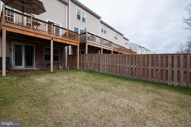 Building Photo - 136 Solara Dr