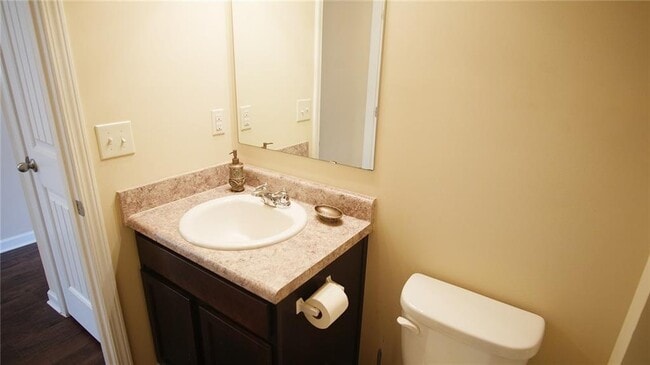 Building Photo - 813 Blue Hill Ln