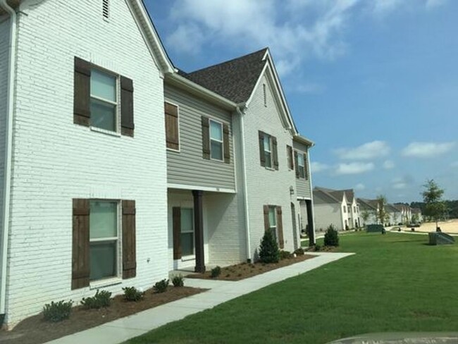 Building Photo - West End Unit 61