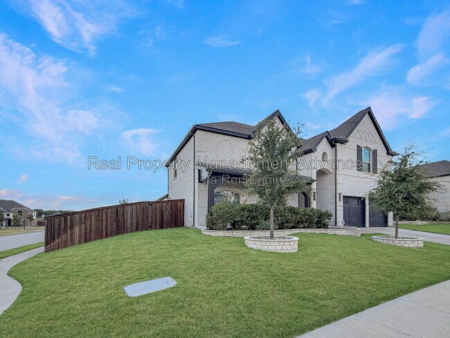 Building Photo - 308 Winding Creek Ln