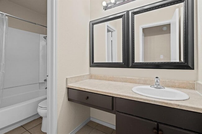 Building Photo - 16031 Fitchburg Cir