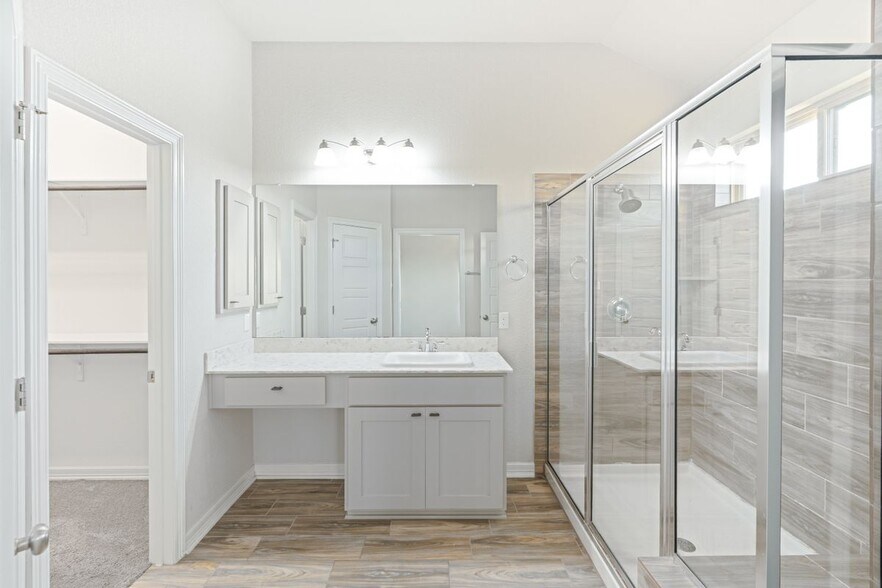 Building Photo - 2212 Dillon Pond Ln