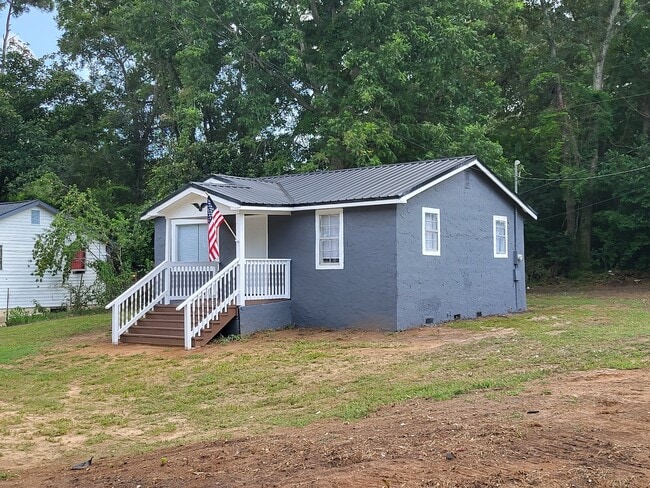 Building Photo - 105 Baxter St