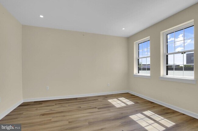 Building Photo - 2670 Braddock St