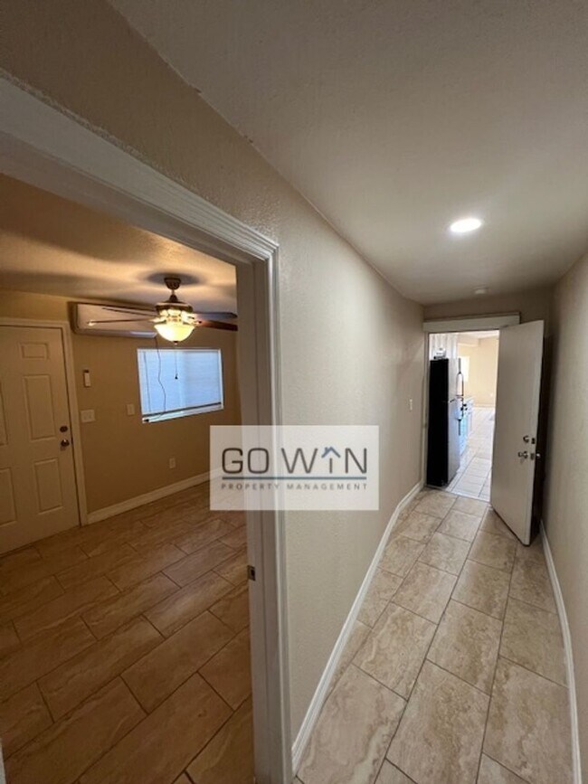 Building Photo - 3546 W Roosevelt St