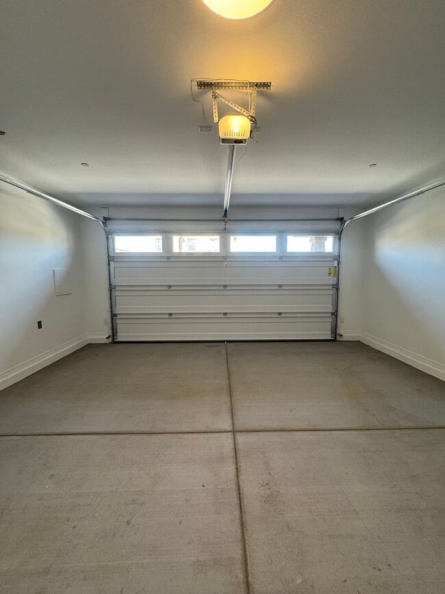 Building Photo - Brand new home in Vistancia/ $500 off move in by 11-1-2025**