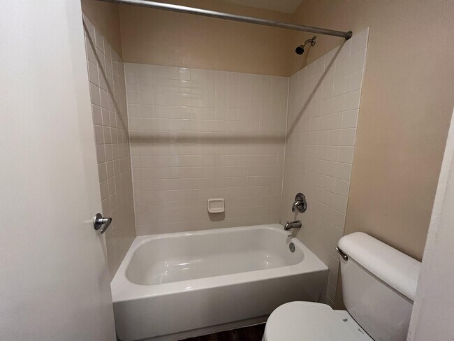 Building Photo - 1204 E Malibu Sands Ave