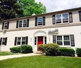 Building Photo - Hampden Manor