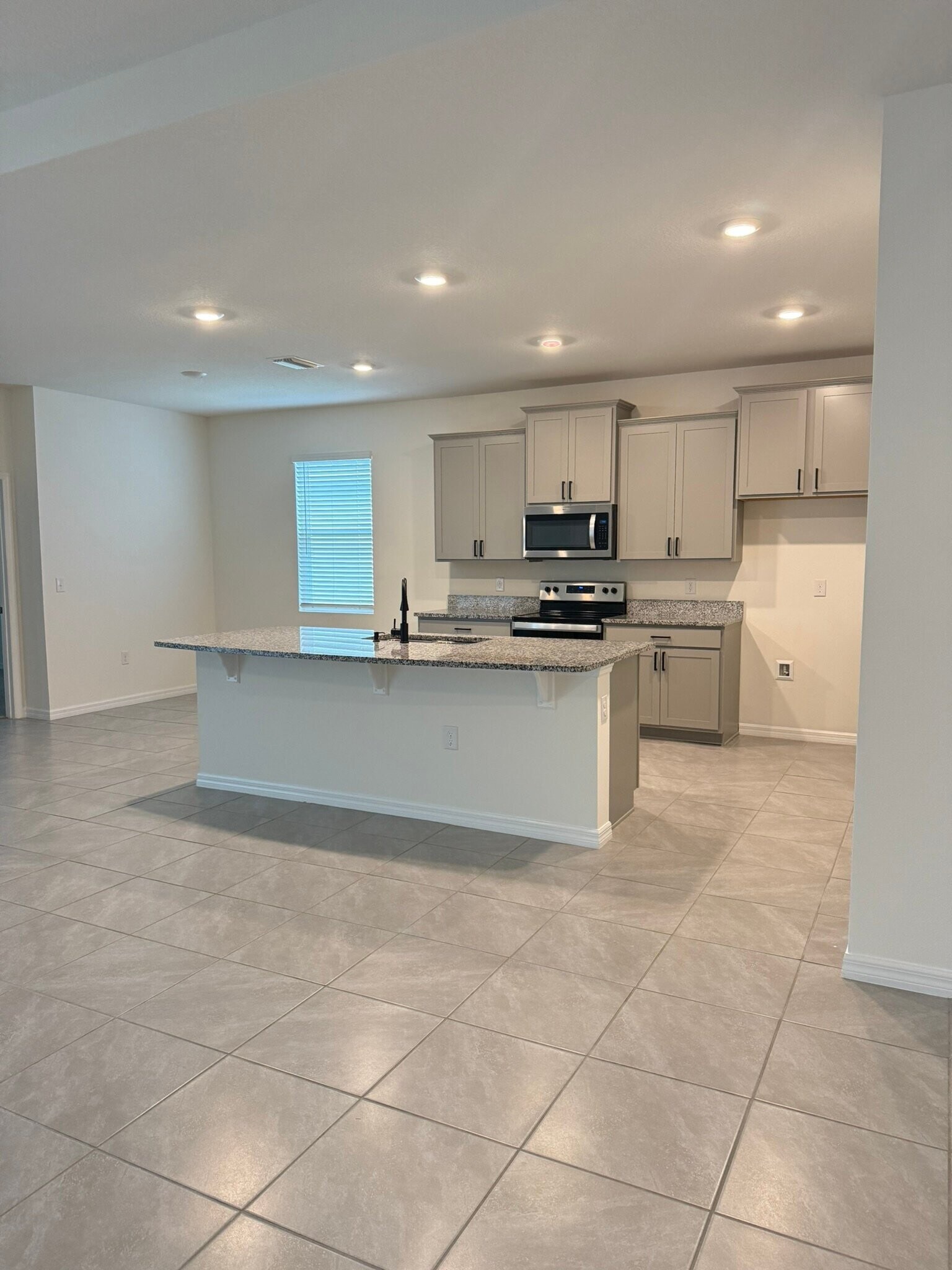 Building Photo - 3458 Autumn Amber Dr