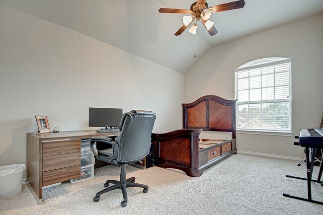 Building Photo - 20754 Kenswick Park Dr