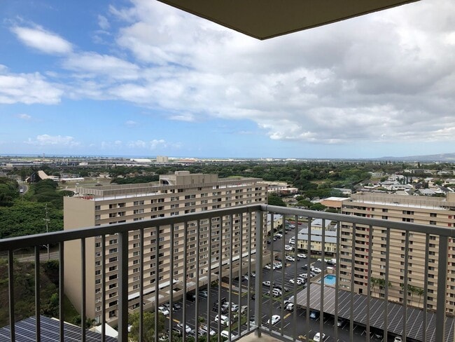 Building Photo - Century West 2 bedroom 2 bathroom 1 covere...