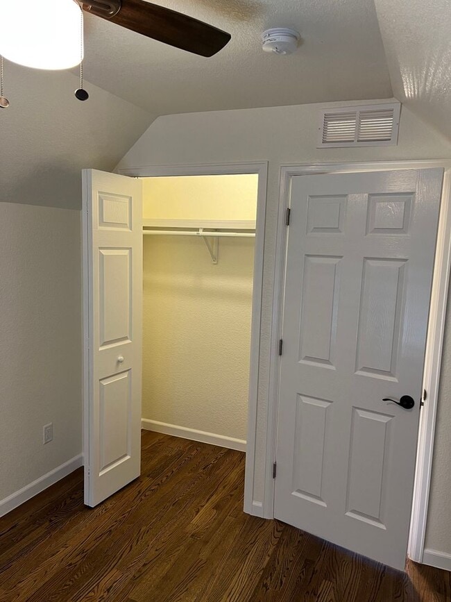 Building Photo - ALL PROSPECTIVE TENANTS MUST SUBMIT A $58 ...