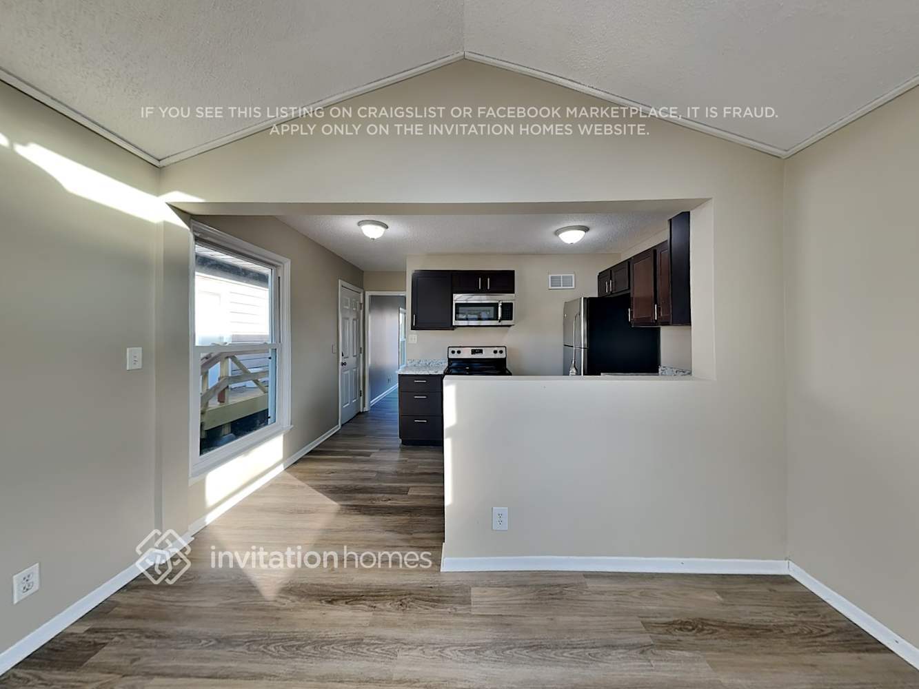 Building Photo - 3112 Nevada Ave S