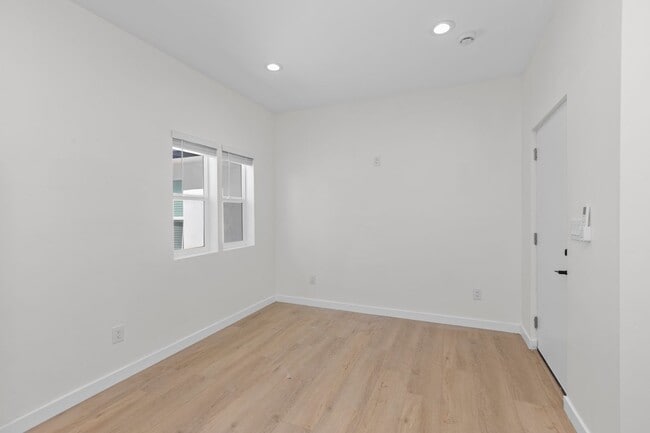 Building Photo - 6413 Richard St