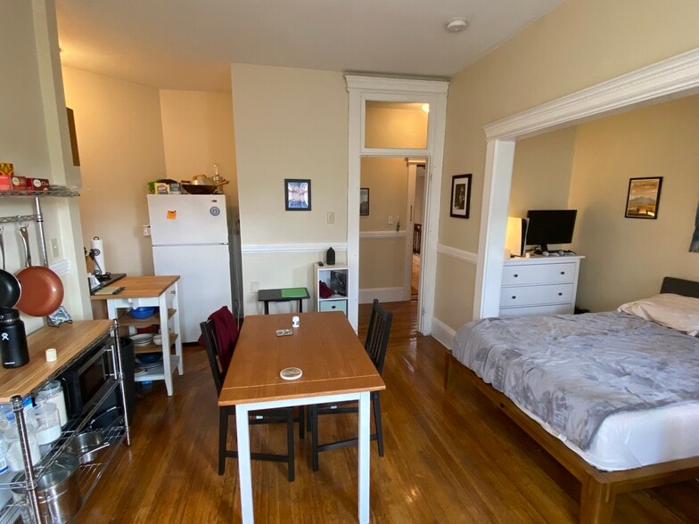 Building Photo - 45 Hemenway St